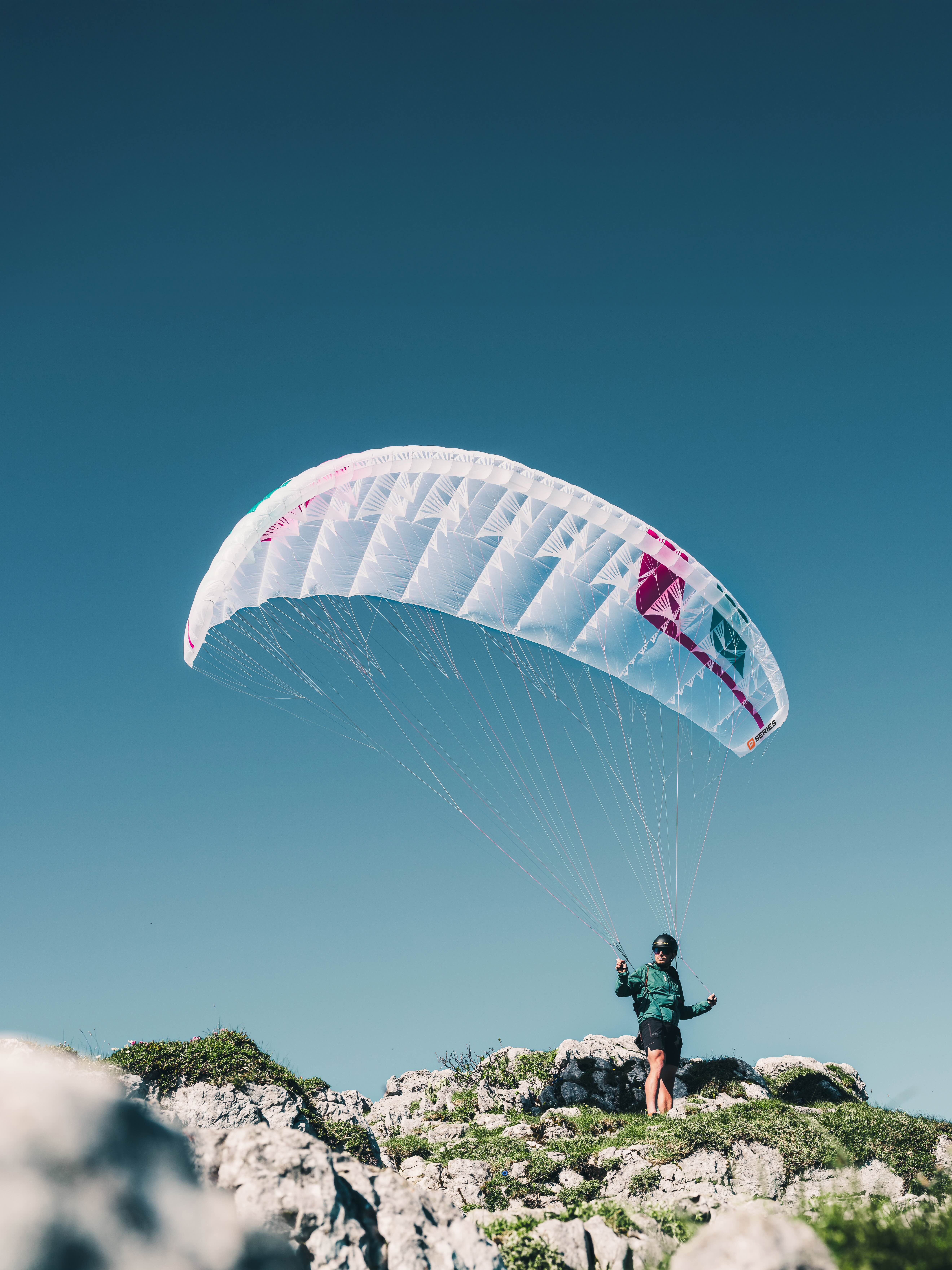 Parapente Niviuk Skin 4 en vol rasant